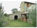 vendesi casa su due livelli a cannara in provincia di perugia in umbria