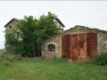 Vendesi casolare e terreno agricolo a Bastia Umbra in provincia di Perugia in Umbria