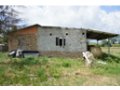 vendesi casa con  annessi e terreno agricolo a trevi in provincia di perugia in umbria