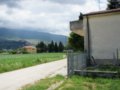 Vendesi casa con  annessi e terreno agricolo a trevi in provincia di perugia in umbria